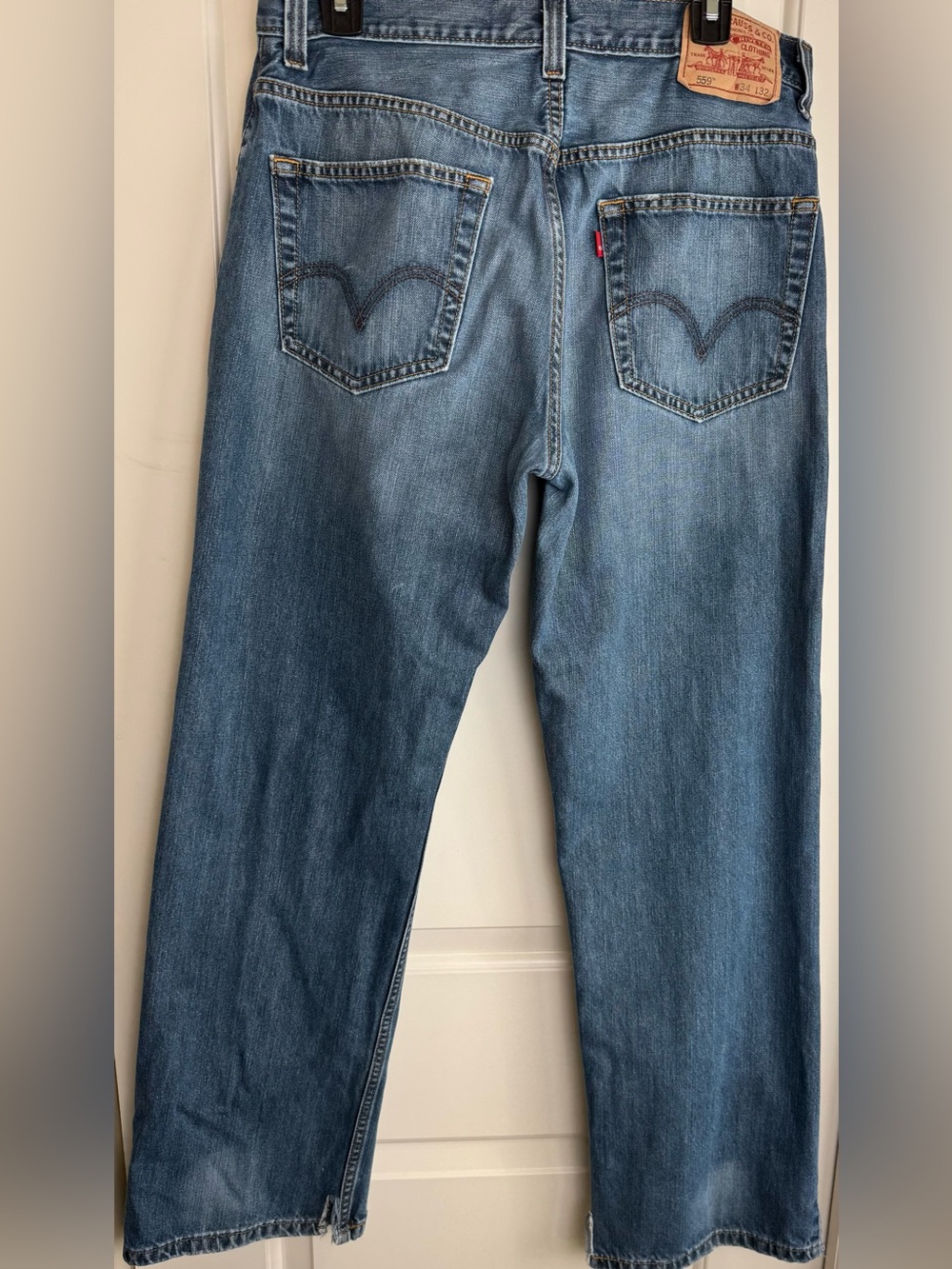 Levi’s 559 Relaxed Straight Jeans Men’s 34x32 Sub Zero Blue Distressed